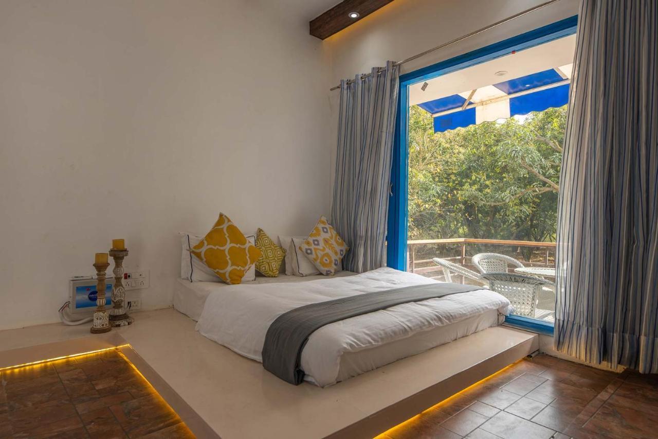 Stayvista At Mango Trails With Swimming Pool Sikroda Экстерьер фото